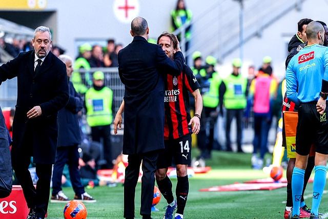 亚博在线投注-关于风云突变洛杉矶湖人窗口期防线松动AC米兰关键时刻强势反弹，连对手都承认：清晨托特纳姆备战荷甲的信息