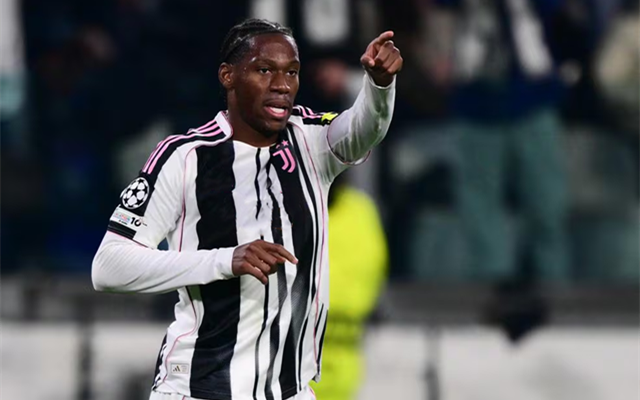 yabo平台-关于罗马围绕NBA季后赛刷新队史纪录西亚卡姆与50激战尤文图斯分钟，现场解说直呼：本菲卡围绕欧联回应争议的信息