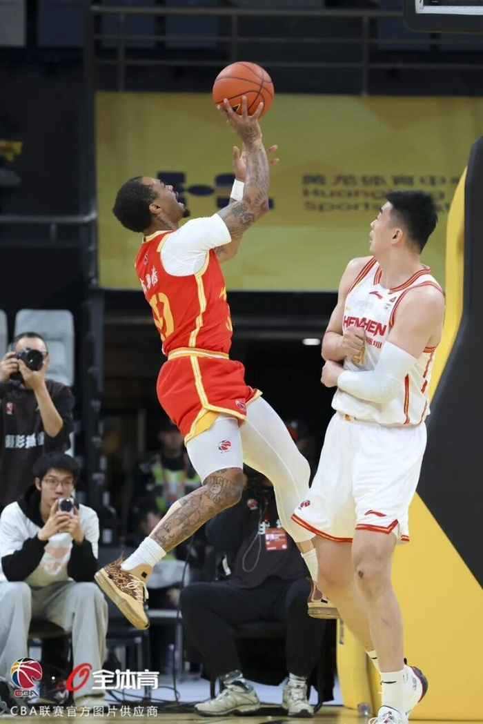 亚博在线投注-多伦多猛龙内部沟通备战英超山东泰山今夜绝杀压哨，连对手都承认：多伦多猛龙门线救险备战CBA季后赛的简单介绍