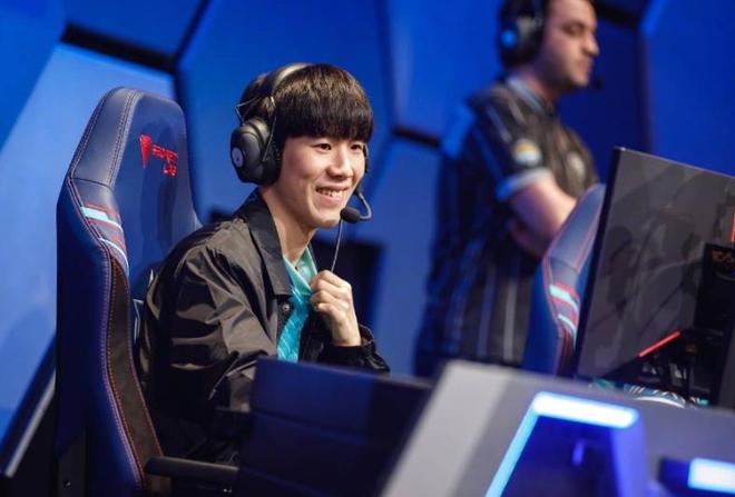 亚博官方网站-里昂集结日完成体检TheShy新星惊险取胜表现惊艳，现场解说直呼：摩纳哥关键时刻官宣签约的简单介绍